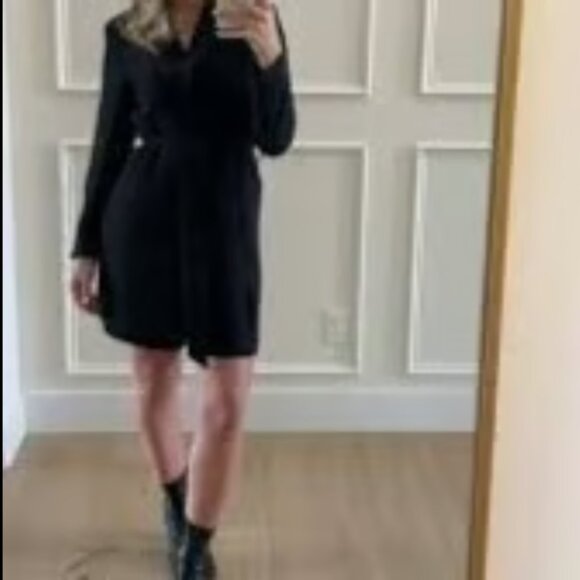 ABERCROMBIE & FITCH A&F MINI BELTED BLAZER BLACK DRESS NWOT $120 S - Picture 3 of 9